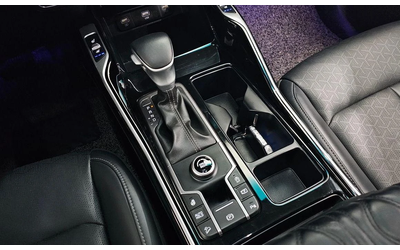 Kia Sorento Diesel 2.2 2WD Prestige - автомобили, коли, обяви за нови и употребявани 8