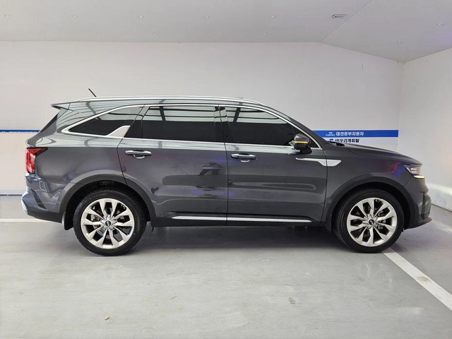 Kia Sorento Diesel 2.2 2WD Trendy * НАЙ-ДОБРА ЦЕНА В БЪЛГАРИЯ* - автомобили, коли, обяви за нови и употребявани 5