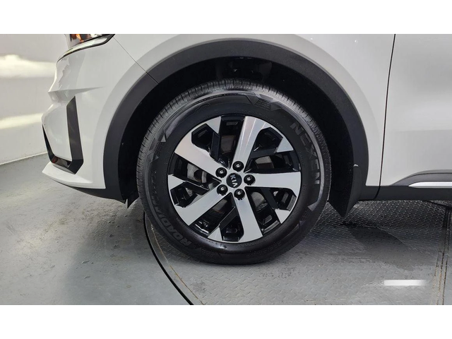 Kia Sorento Diesel 2.2 2WD Trendy * НАЙ-ДОБРА ЦЕНА В БЪЛГАРИЯ* - автомобили, коли, обяви за нови и употребявани 4