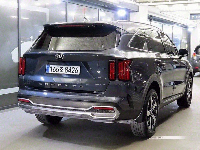 Kia Sorento - автомобили, коли, обяви за нови и употребявани 3