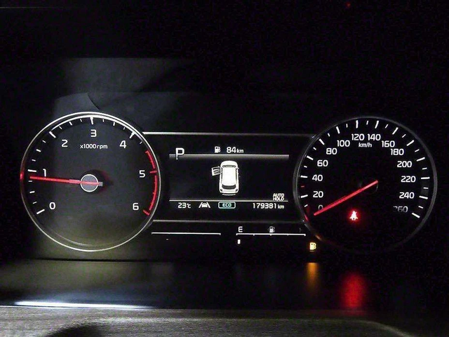 Kia Sorento - автомобили, коли, обяви за нови и употребявани 8