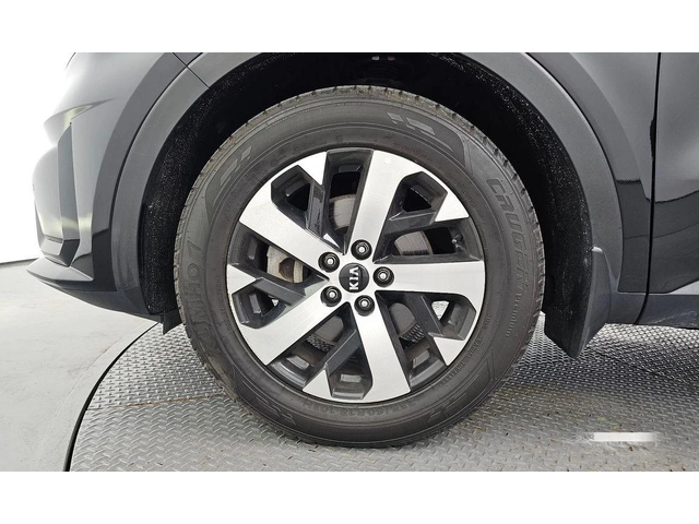 Kia Sorento - автомобили, коли, обяви за нови и употребявани 4