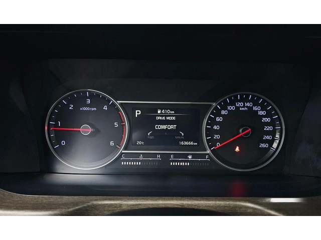 Kia Sorento - автомобили, коли, обяви за нови и употребявани 7