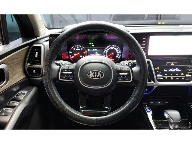 Kia Sorento - автомобили, коли, обяви за нови и употребявани 12