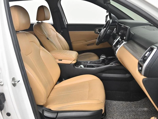 Kia Sorento - автомобили, коли, обяви за нови и употребявани 9