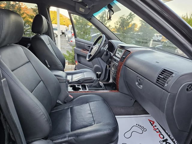 Kia Sorento 2.5D-140kc= 4x4= КЛИМАТРОНИК - автомобили, коли, обяви за нови и употребявани 14