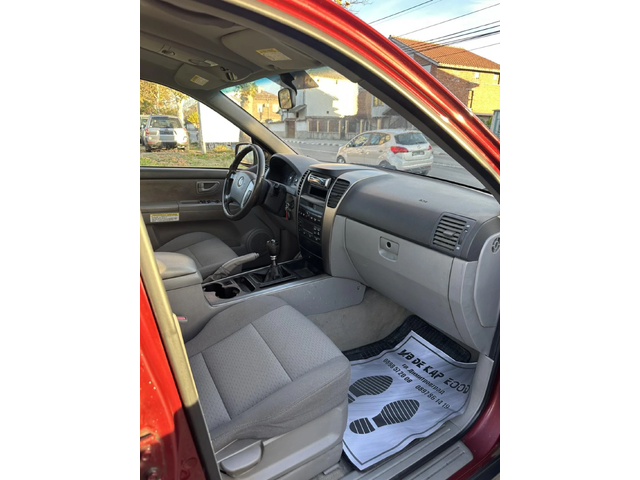 Kia Sorento - автомобили, коли, обяви за нови и употребявани 10