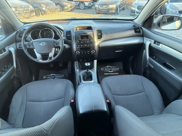 Kia Sorento 2.4i - автомобили, коли, обяви за нови и употребявани 10