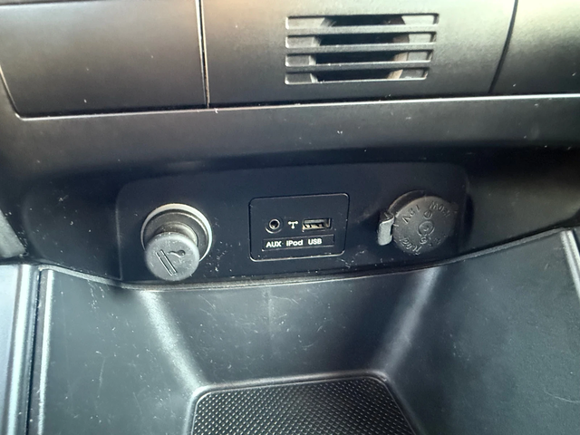 Kia Sorento 2.4i - автомобили, коли, обяви за нови и употребявани 12