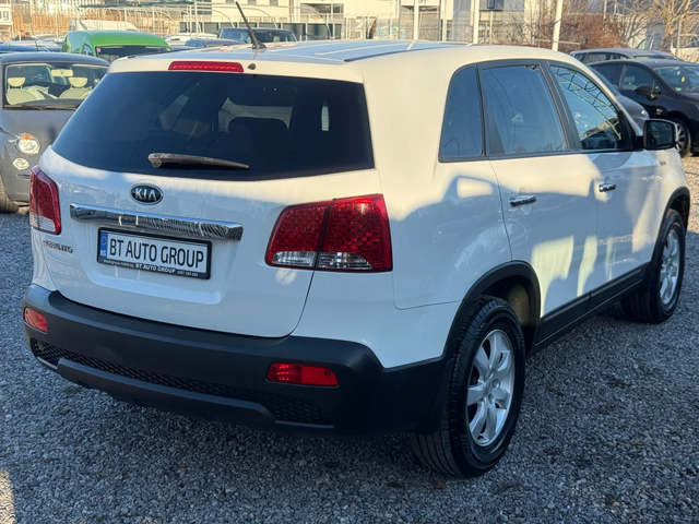 Kia Sorento 2.4i - автомобили, коли, обяви за нови и употребявани 3