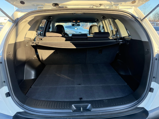 Kia Sorento 2.4i - автомобили, коли, обяви за нови и употребявани 8