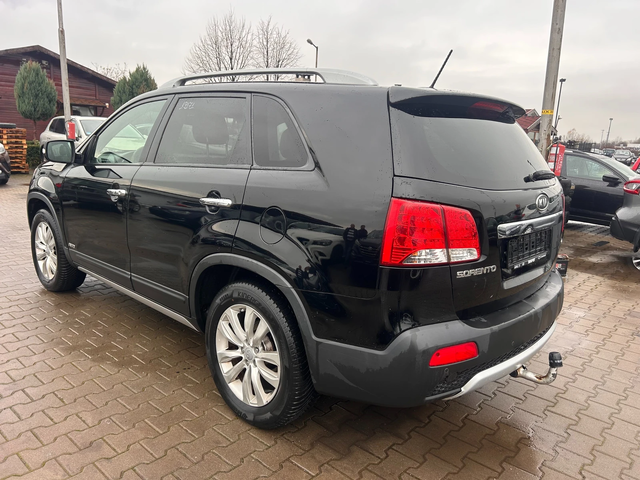 Kia Sorento 2.2CRDI 4WD AVTOMAT/NAVI/KAMERA/KOJA EURO 5 - автомобили, коли, обяви за нови и употребявани 7