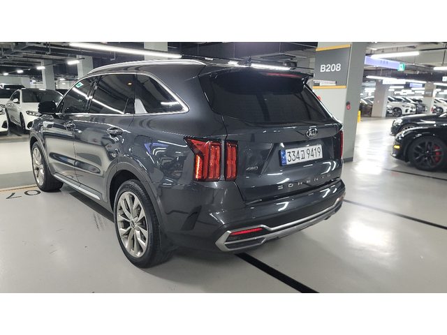 KIA Sorento - автомобили, коли, обяви за нови и употребявани 5