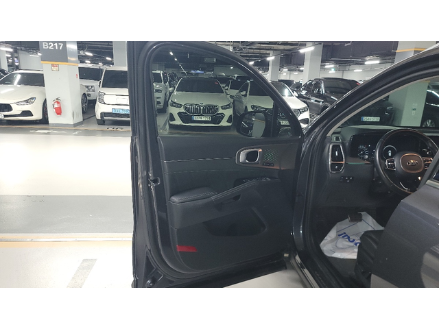 KIA Sorento - автомобили, коли, обяви за нови и употребявани 7