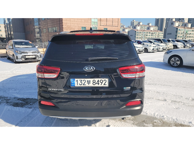 KIA SORENTO - автомобили, коли, обяви за нови и употребявани 5