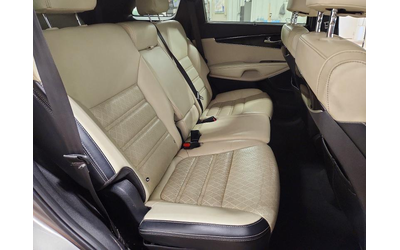 Kia Sorento 3.3L 6 Front-wheel Drive - автомобили, коли, обяви за нови и употребявани 10