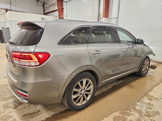 Kia Sorento 3.3L 6 Front-wheel Drive - автомобили, коли, обяви за нови и употребявани 3