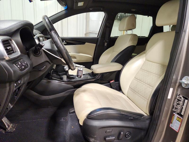 Kia Sorento 3.3L 6 Front-wheel Drive - автомобили, коли, обяви за нови и употребявани 7