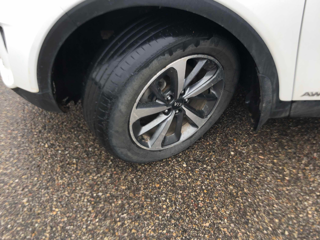 Kia Sorento 3.3L 6cyl AWD - автомобили, коли, обяви за нови и употребявани 6