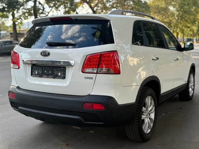 Kia Sorento 2.2CRDi* 4x4* Ky-Less* Автоматик* ПАРКТРОНИК* КОЖА - автомобили, коли, обяви за нови и употребявани 1