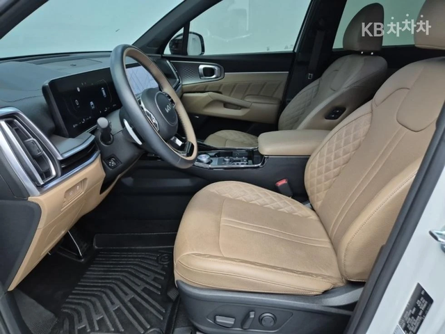 Kia Sorento 1.6T HEV 4WD Signature GravityЛИЗИНГ БЕЗ ПЪРВ. ВН. - автомобили, коли, обяви за нови и употребявани 9