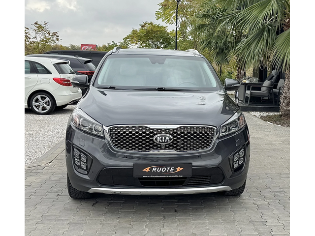 Kia Sorento 2.2CRDi AWD Обдух/Подгрев/Пано/Keyless/360Камера - автомобили, коли, обяви за нови и употребявани 0