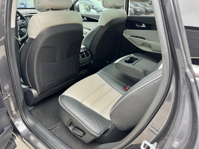 Kia Sorento 2.2CRDi AWD Обдух/Подгрев/Пано/Keyless/360Камера - автомобили, коли, обяви за нови и употребявани 11