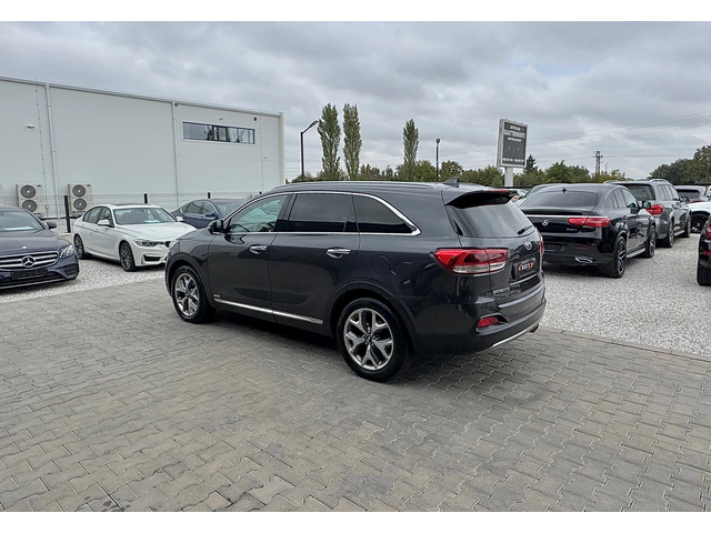 Kia Sorento 2.2CRDi AWD Обдух/Подгрев/Пано/Keyless/360Камера - автомобили, коли, обяви за нови и употребявани 5