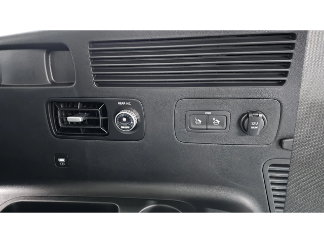 Kia Sorento Prestige 2.2 2WD autogeorge.com - автомобили, коли, обяви за нови и употребявани 11