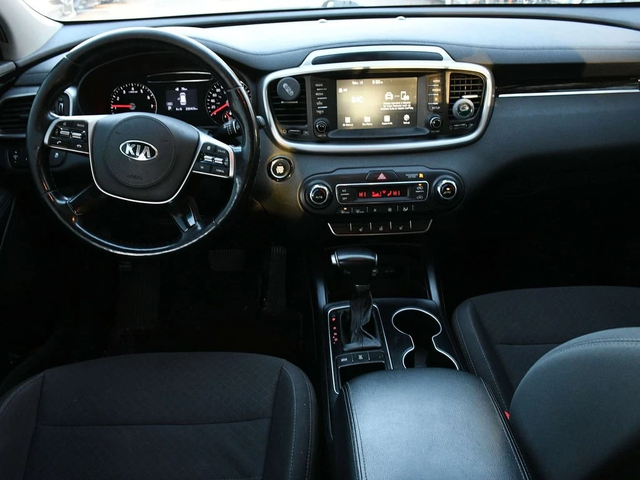 Kia Sorento * L, LX, S * CARFAX * ЦЕНА ДО БГ - автомобили, коли, обяви за нови и употребявани 9