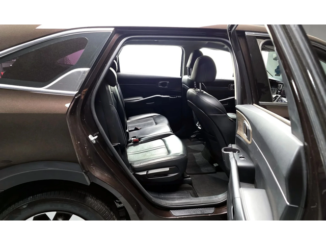 Kia Sorento Diesel 2.2 4Wd - автомобили, коли, обяви за нови и употребявани 11