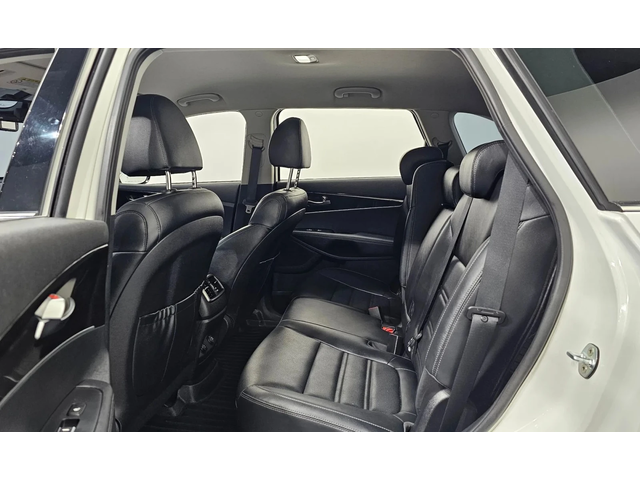 Kia Sorento Diesel 2.2 2Wd Prestige - автомобили, коли, обяви за нови и употребявани 11