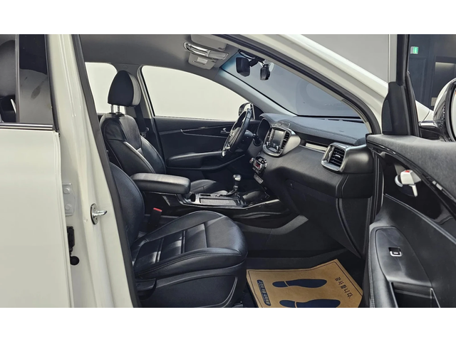 Kia Sorento Diesel 2.2 2Wd Prestige - автомобили, коли, обяви за нови и употребявани 8