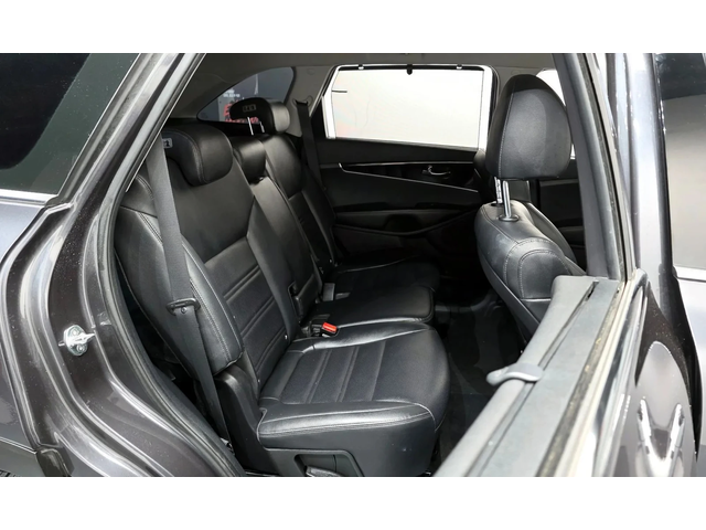 Kia Sorento 2.0 Turbo 2Wd - автомобили, коли, обяви за нови и употребявани 11