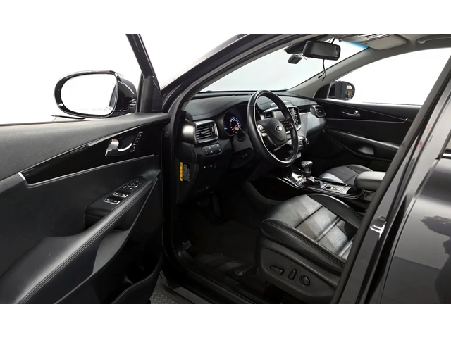 Kia Sorento 2.0 Turbo 2Wd - автомобили, коли, обяви за нови и употребявани 9