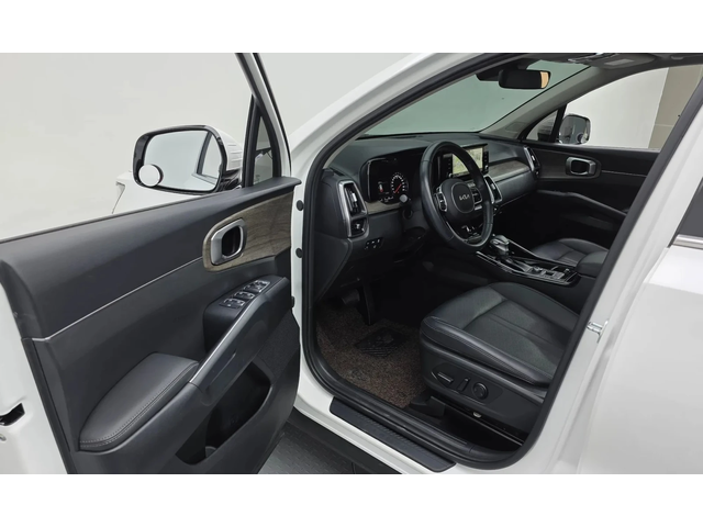 Kia Sorento Diesel 2.2 2Wd Prestige - автомобили, коли, обяви за нови и употребявани 9