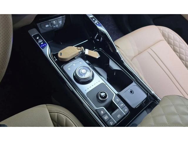 Kia Sorento Gasoline 2.5T 2Wd - автомобили, коли, обяви за нови и употребявани 8