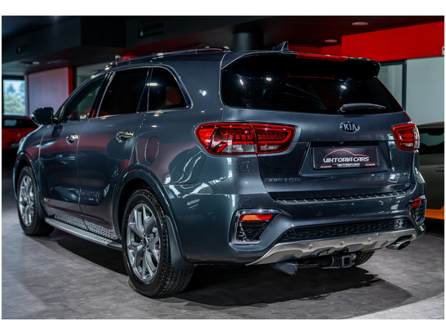 Kia Sorento Kia Sorento  - автомобили, коли, обяви за нови и употребявани 3