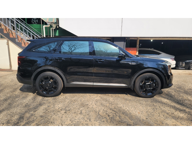 KIA Sorento - автомобили, коли, обяви за нови и употребявани 3