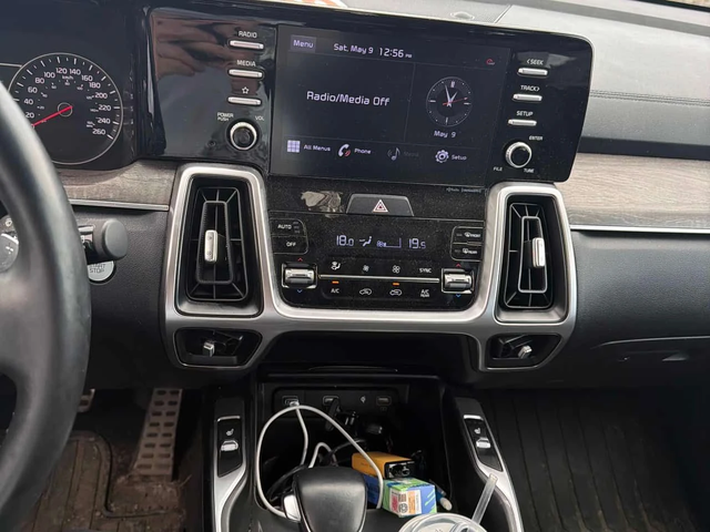 Kia Sorento | AWD | CARFAX | ПОДГРЕВ | - автомобили, коли, обяви за нови и употребявани 8
