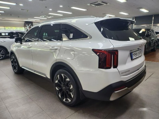 Kia Sorento Gasoline 2.5T 2WD Signature - автомобили, коли, обяви за нови и употребявани 1