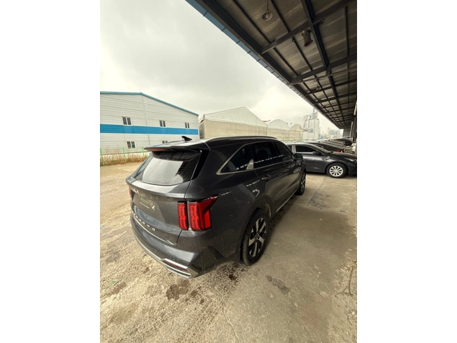 Kia Sorento 2.2 CRDI 4x4 - OЧАКВАН ВНОС - автомобили, коли, обяви за нови и употребявани 3