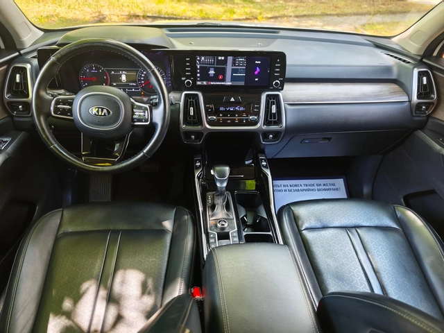 Kia Sorento 2.2 CRDI 4x4 - автомобили, коли, обяви за нови и употребявани 10