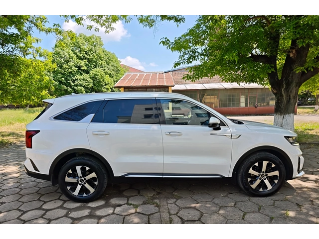 Kia Sorento 2.2 CRDI 4x4 - автомобили, коли, обяви за нови и употребявани 2