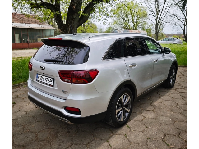 Kia Sorento 2.0 CRDI 4x4 - автомобили, коли, обяви за нови и употребявани 3