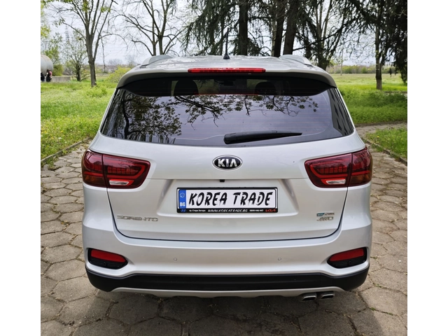 Kia Sorento 2.0 CRDI 4x4 - автомобили, коли, обяви за нови и употребявани 4