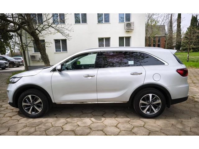 Kia Sorento 2.0 CRDI 4x4 - автомобили, коли, обяви за нови и употребявани 6