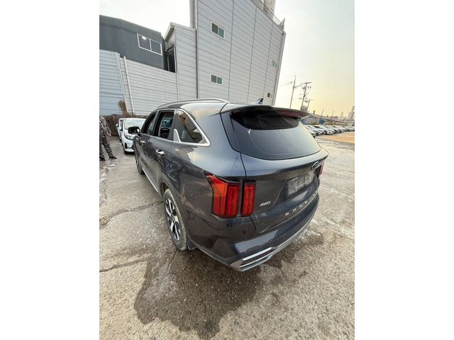Kia Sorento 2.2 CRDI 4x4 - OЧАКВАН ВНОС - автомобили, коли, обяви за нови и употребявани 2