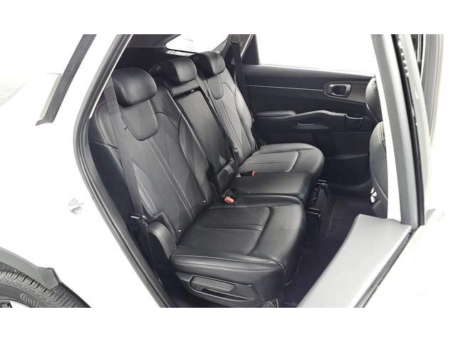 Kia Sorento 2.2D Trendy 4x4* ПОДГРЕВ* КАМЕРА* КРАЙНА ЦЕНА* - автомобили, коли, обяви за нови и употребявани 13