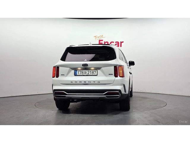 Kia Sorento 2.5T* Gravity* 4WD* DISTRONIC* ОБДУХВАНЕ* 360* - автомобили, коли, обяви за нови и употребявани 3